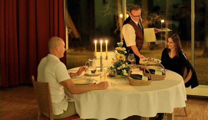 PARKHOTEL HLUBOKÁ NAD VLTAVOU Hluboká nad Vltavou